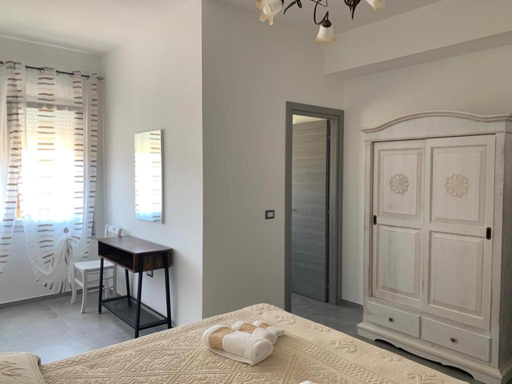 B&B Centrale Тортоли Экстерьер фото